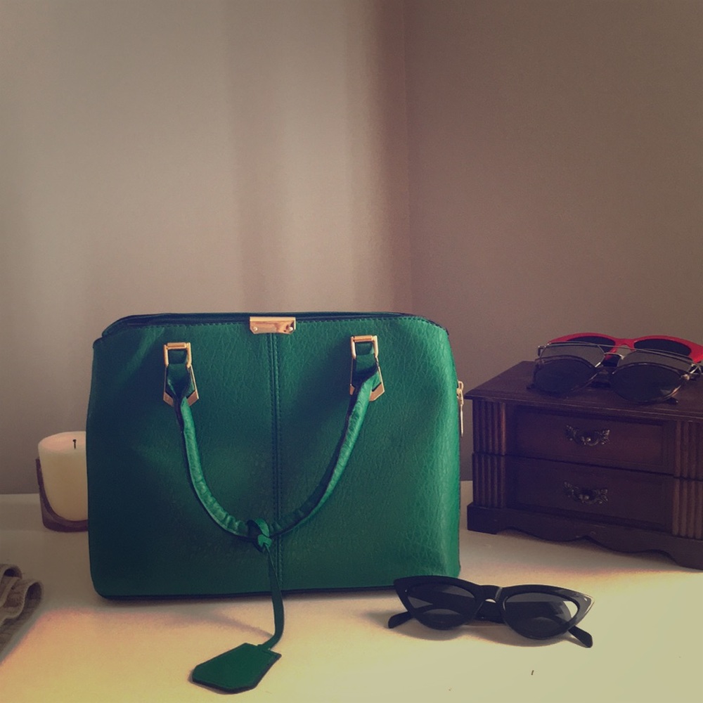 GREEN TOTE BAG
